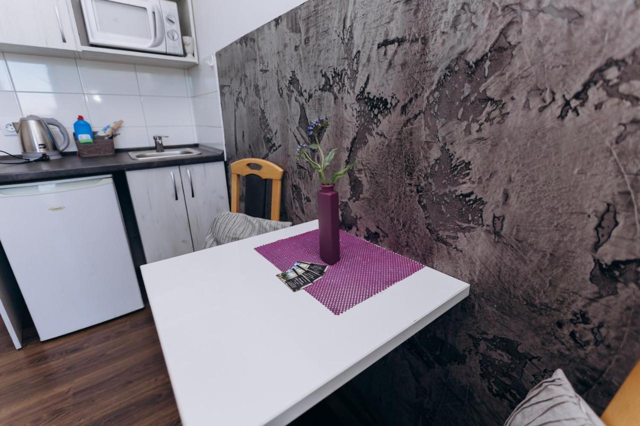 Нові Apartments Біля Жд Вокзалу Ivano Frankivsk Bagian luar foto