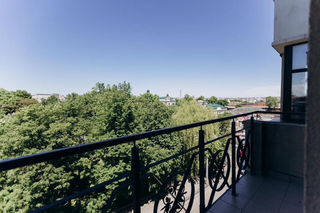 Нові Apartments Біля Жд Вокзалу Ivano Frankivsk Bagian luar foto