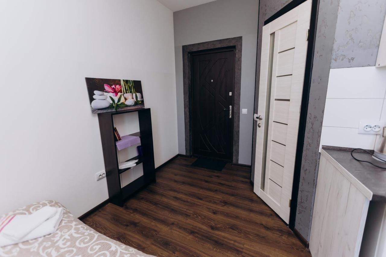 Нові Apartments Біля Жд Вокзалу Ivano Frankivsk Bagian luar foto